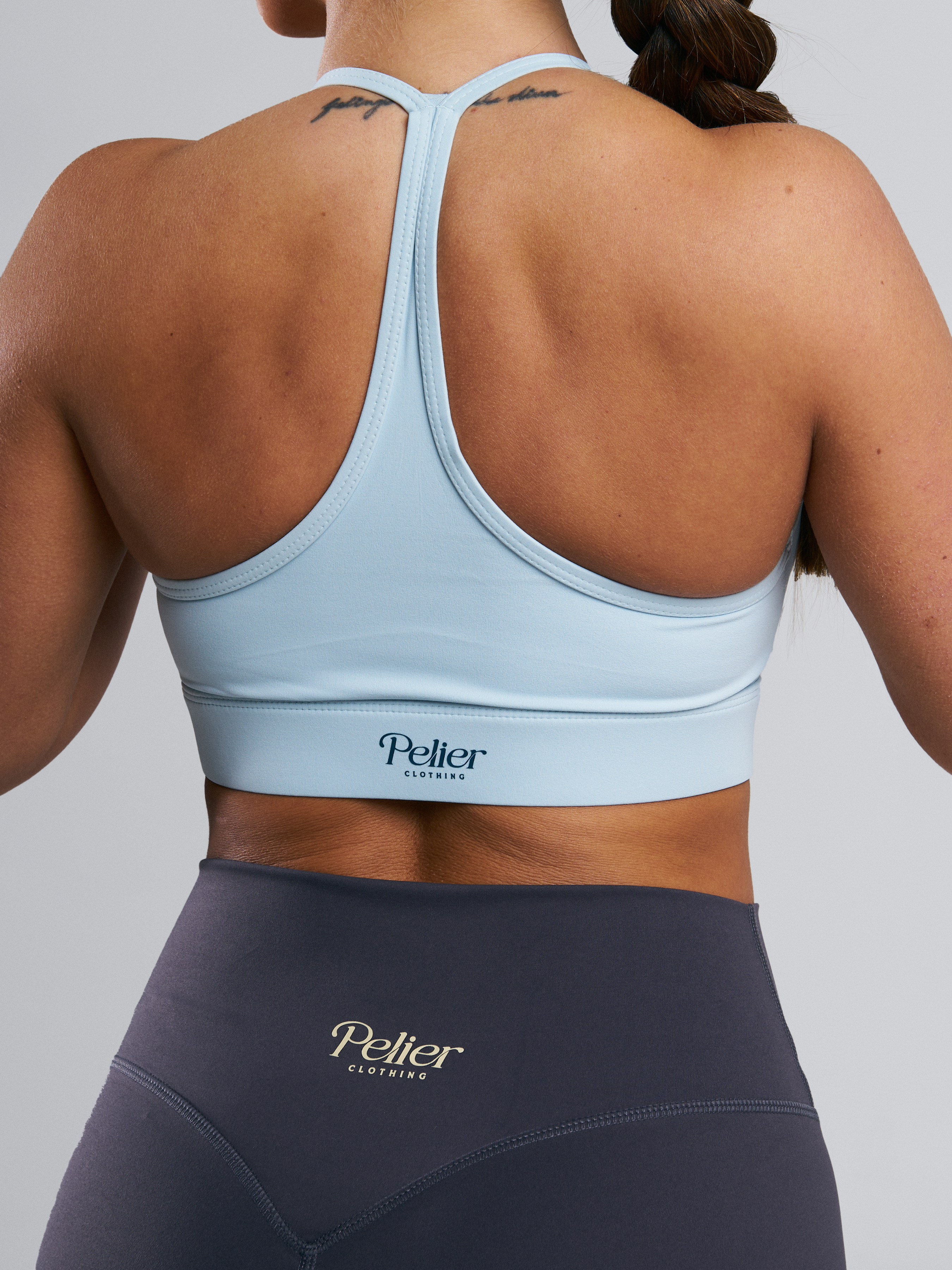 Back Neckline Sport Bra