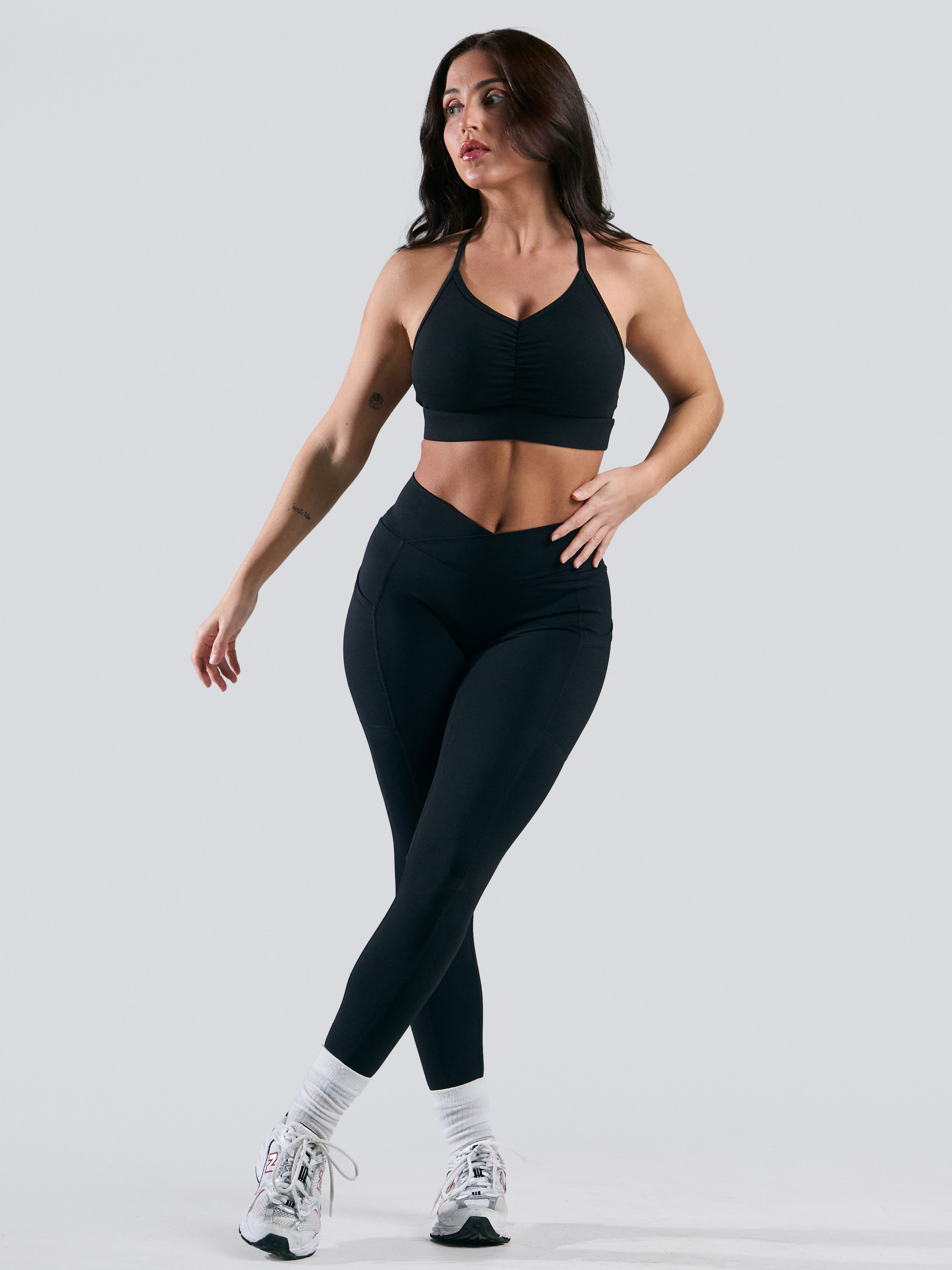Back Neckline Sport Bra