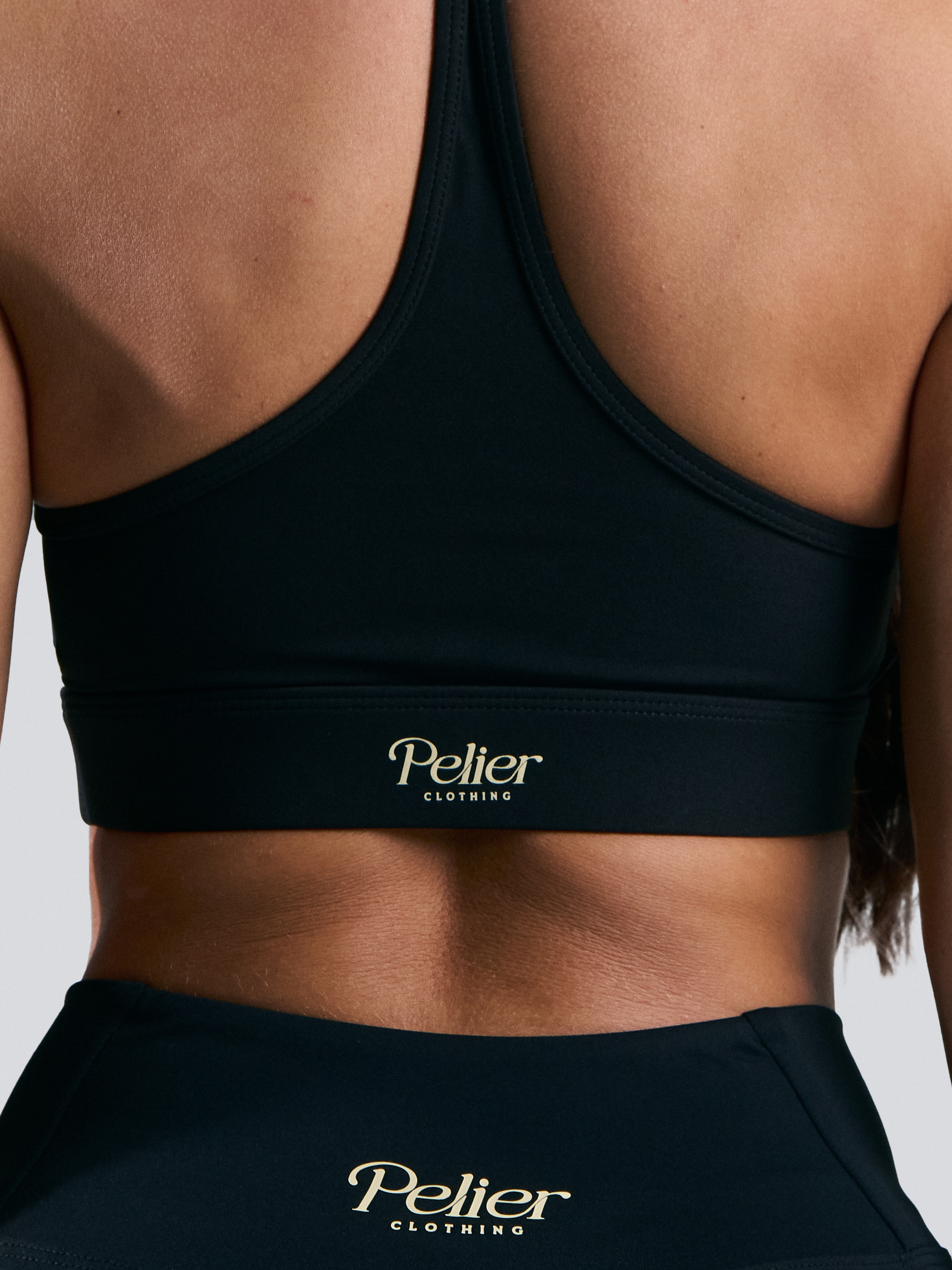 Back Neckline Sport Bra